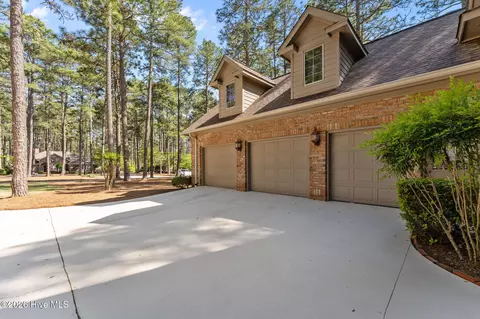 Exterior - 28 Abbottsford Dr, Pinehurst, NC 28374 photo 6 of 14