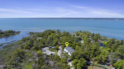 312 Mcginnis Dr # 312, Pine Knoll Shores, NC 28512