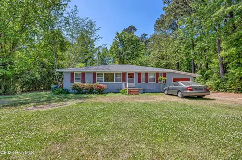 145 Dogwood Dr, Wilmington, NC 28403