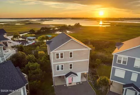 331 Oceanaire Ln, Surf City, NC 28445