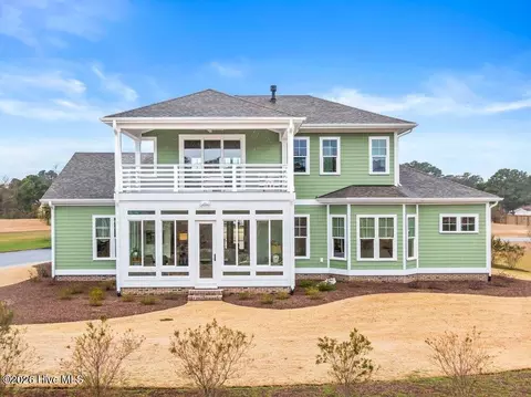 Exterior - 357 Planters Walk, Hampstead, NC 28443 photo 8 of 9