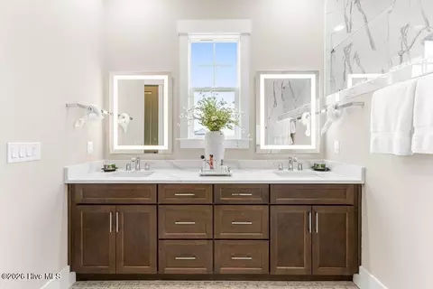 Bath - 357 Planters Walk, Hampstead, NC 28443 photo 3 of 8