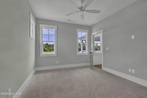 Bedroom - 357 Planters Walk, Hampstead, NC 28443 photo 9 of 10