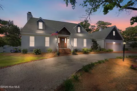 218 Lands End Rd, Morehead City, NC 28557