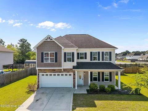 104 Stonewater Ln, Jacksonville, NC 28546