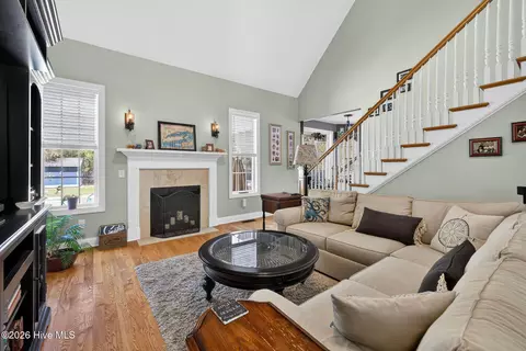 Living - 804 Albatross Way, Hampstead, NC 28443 photo 1 of 2