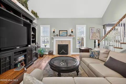 Living - 804 Albatross Way, Hampstead, NC 28443 photo 2 of 2