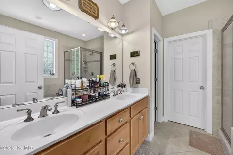 Bath - 804 Albatross Way, Hampstead, NC 28443 photo 3 of 4