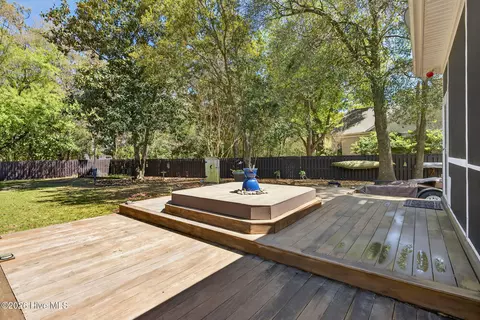 Exterior - 804 Albatross Way, Hampstead, NC 28443 photo 8 of 14