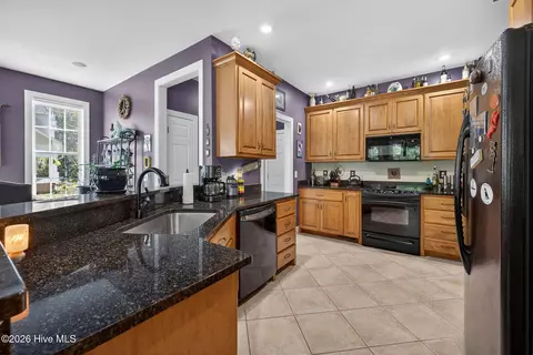 Kitchen - 804 Albatross Way, Hampstead, NC 28443 photo 1 of 3