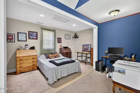Bedroom - 804 Albatross Way, Hampstead, NC 28443 photo 4 of 6