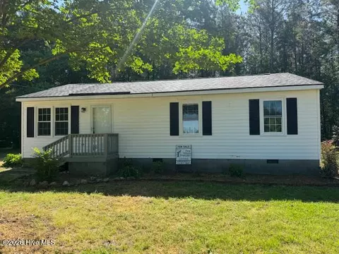 4918 Four Tenths Rd, Elm City, NC 27822