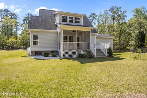 Exterior - 164 Bay View Dr, Chocowinity, NC 27817 photo 4 of 5
