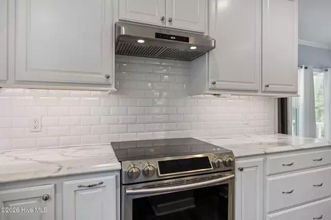 Kitchen - 164 Bay View Dr, Chocowinity, NC 27817 photo 4 of 4