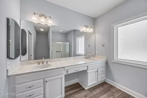 Bath - 164 Bay View Dr, Chocowinity, NC 27817 photo 3 of 5