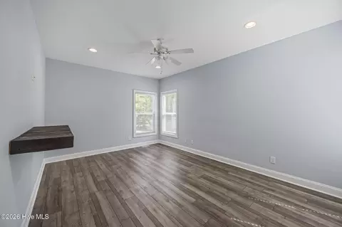 Living - 164 Bay View Dr, Chocowinity, NC 27817 photo 2 of 3