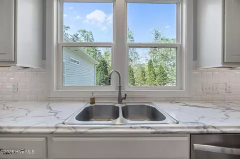 Kitchen - 164 Bay View Dr, Chocowinity, NC 27817 photo 3 of 4