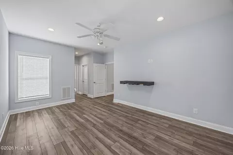 Living - 164 Bay View Dr, Chocowinity, NC 27817 photo 3 of 3