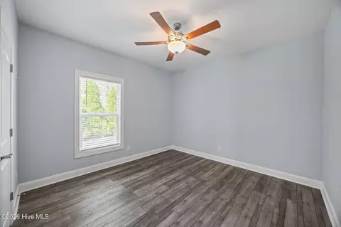 Bedroom - 164 Bay View Dr, Chocowinity, NC 27817 photo 2 of 3