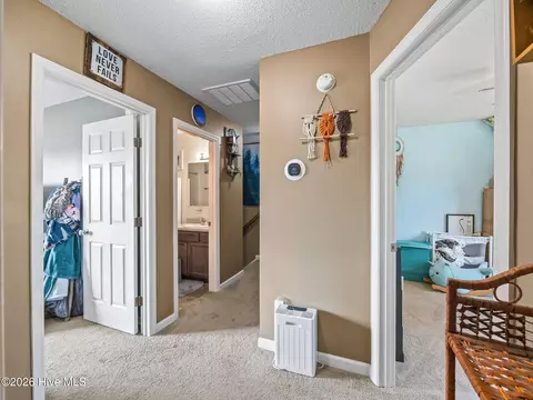 Entry Way - 210 Bobwhite Rd, Hubert, NC 28539 photo 1 of 1