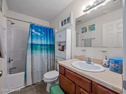 Bath - 210 Bobwhite Rd, Hubert, NC 28539 photo 5 of 6