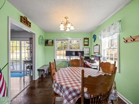 Dining - 210 Bobwhite Rd, Hubert, NC 28539 photo 2 of 2