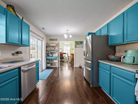 Kitchen - 210 Bobwhite Rd, Hubert, NC 28539 photo 6 of 6