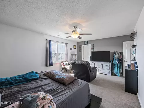 Bedroom - 210 Bobwhite Rd, Hubert, NC 28539 photo 3 of 7