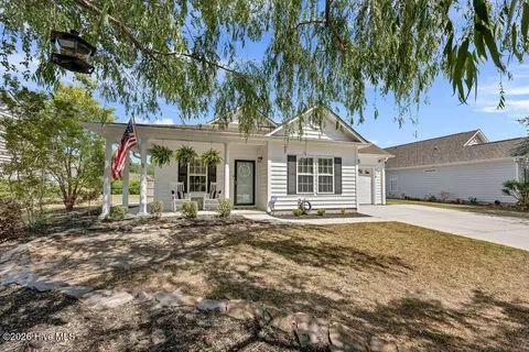 116 N Palm Dr, Winnabow, NC 28479