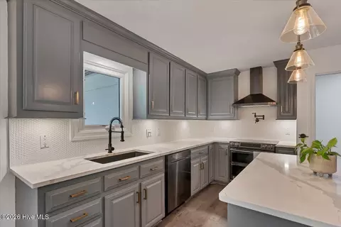 Kitchen - 2 Salem Ln, Pinehurst, NC 28374 photo 5 of 10