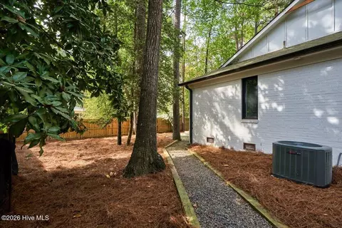 Exterior - 2 Salem Ln, Pinehurst, NC 28374 photo 4 of 13