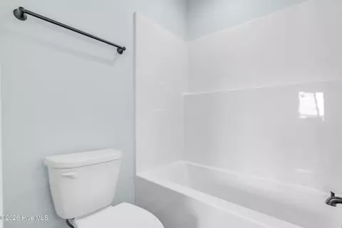 Bath - 650 Cedar Point Blvd #H4, Cedar Point, NC 28584 photo 1 of 2