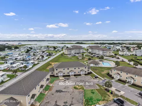 View/Area - 650 Cedar Point Blvd #H4, Cedar Point, NC 28584 photo 6 of 6