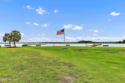 View/Area - 650 Cedar Point Blvd #H4, Cedar Point, NC 28584 photo 2 of 6