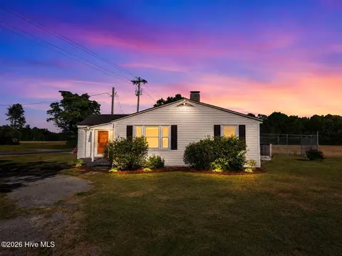 5483 Toddy Rd, Farmville, NC 27828