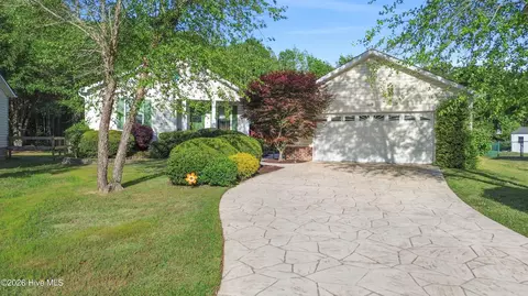 1028 Palm Ct SW, Calabash, NC 28467