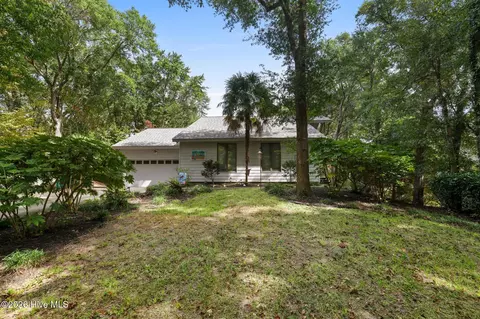 40 Juniper Trl, Southern Shores, NC 27949