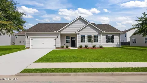 245 Lake Tyler Dr, New Bern, NC 28560