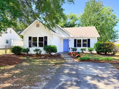 1912 Washington St, Wilmington, NC 28401