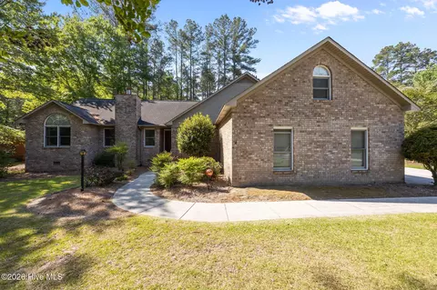 120 Saint Andrews Cir, New Bern, NC 28562