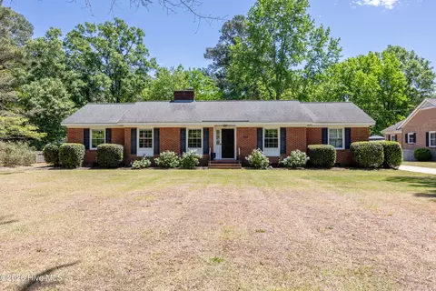 224 S Hillcrest Dr, Goldsboro, NC 27534
