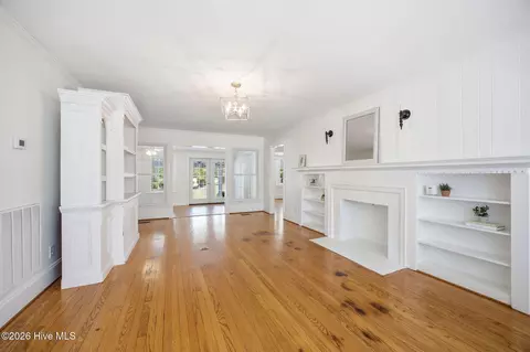 Living - 6995 River Rd, Washington, NC 27889 photo 1 of 2