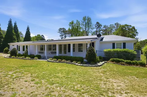Exterior - 6995 River Rd, Washington, NC 27889 photo 8 of 11