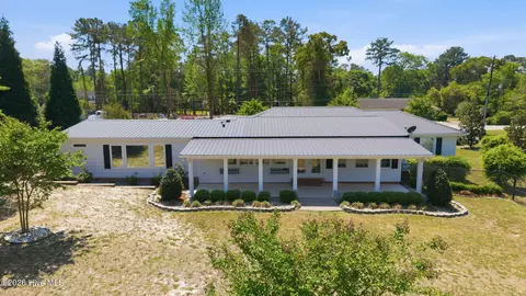 Exterior - 6995 River Rd, Washington, NC 27889 photo 6 of 11