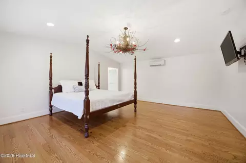 Bedroom - 6995 River Rd, Washington, NC 27889 photo 1 of 8