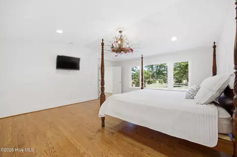 Bedroom - 6995 River Rd, Washington, NC 27889 photo 2 of 8