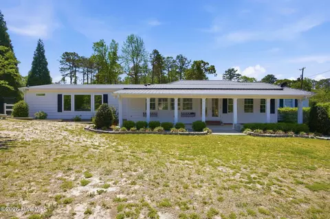 Exterior - 6995 River Rd, Washington, NC 27889 photo 9 of 11