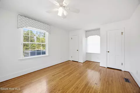 Bedroom - 6995 River Rd, Washington, NC 27889 photo 4 of 8