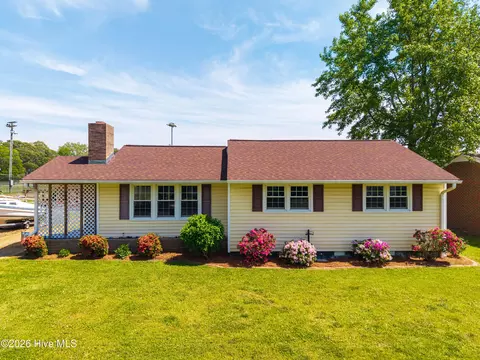 906 Stratford Rd, Edenton, NC 27932