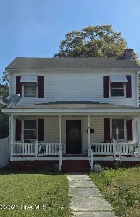 310 Spring St, Hamlet, NC 28345